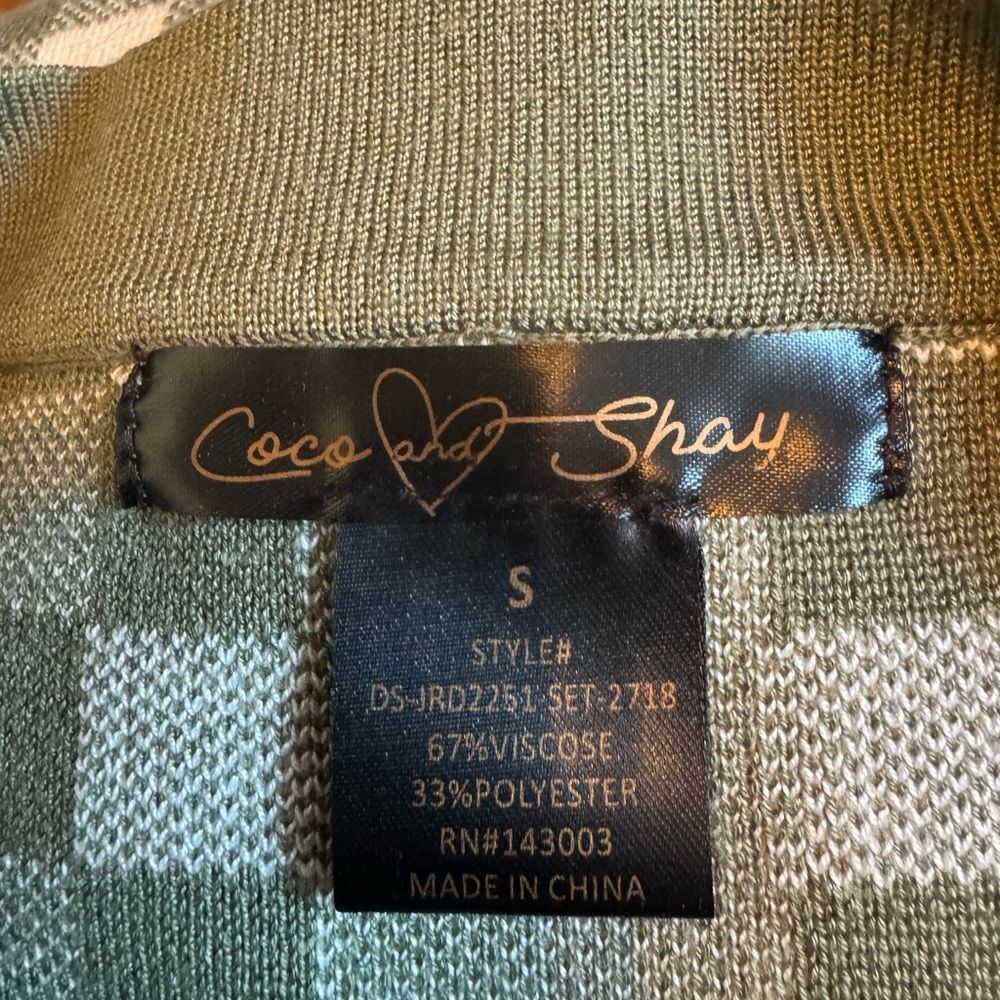 Coco and Shay Green and White Plaid Knit Dress with Gold Buttons Small S - Picture 7 of 8